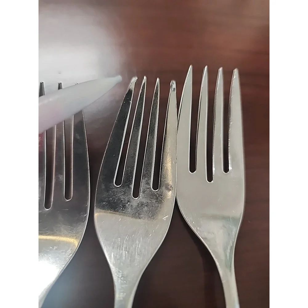 Highland Rose Salad Fork Lot of 6 1881 Rogers / Oneida Ltd Stainless Flatware‎